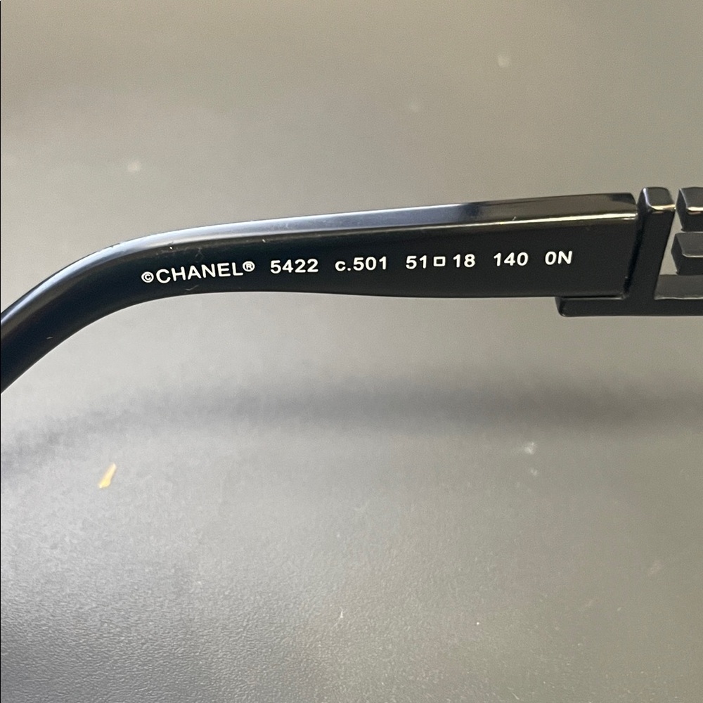 CHANEL Glossy Black Polarized Sunglasses Like New - Picture 7 of 14